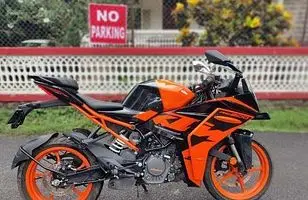 KTM RC 200 2022