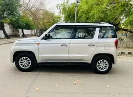 Mahindra TUV300 T8 2015