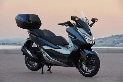 Honda Forza 300
